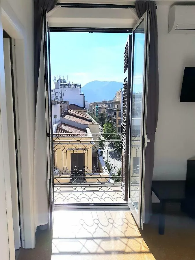 Hotel Politeamari Palermo 2*,  Italia